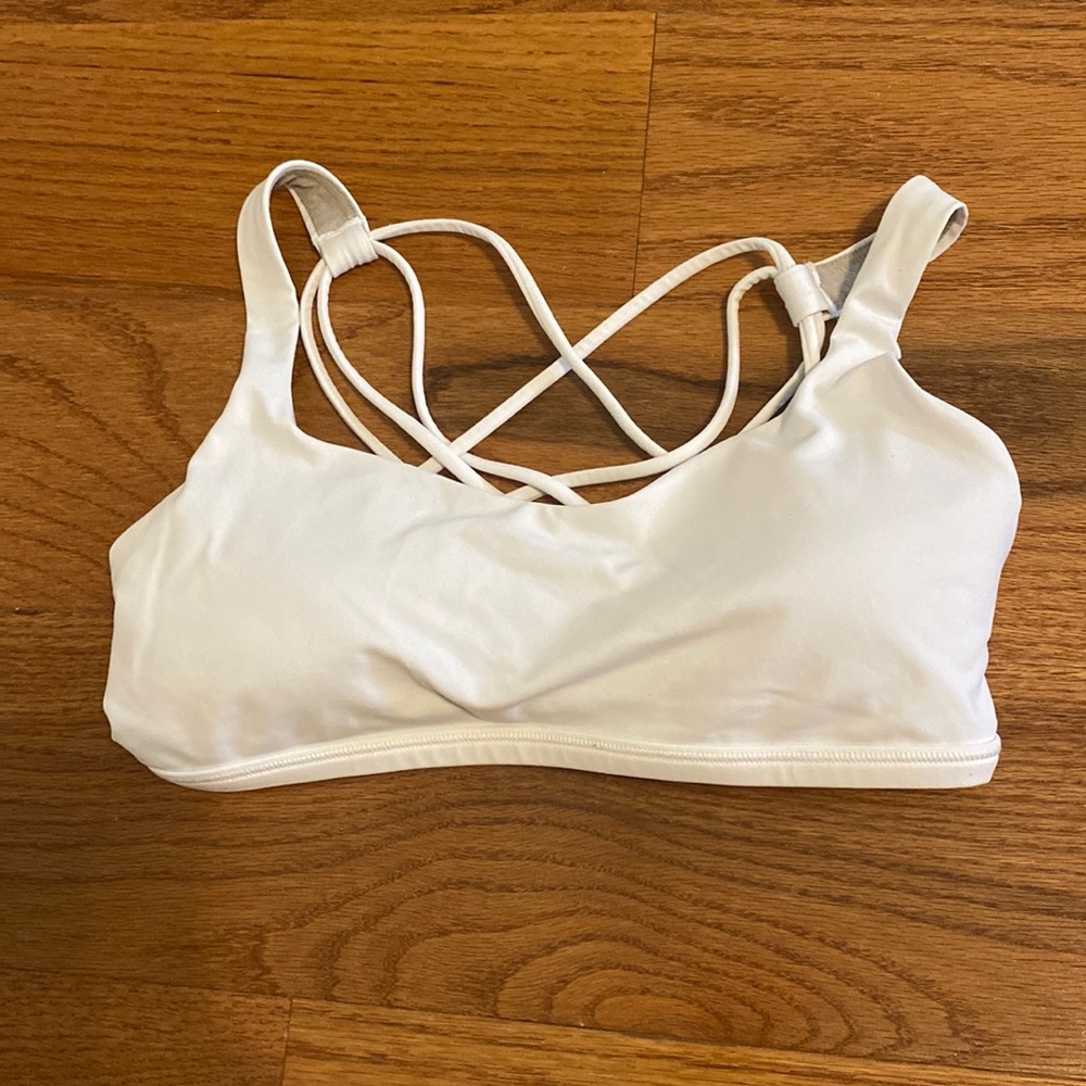 Lululemon Free to Be Sports Bra